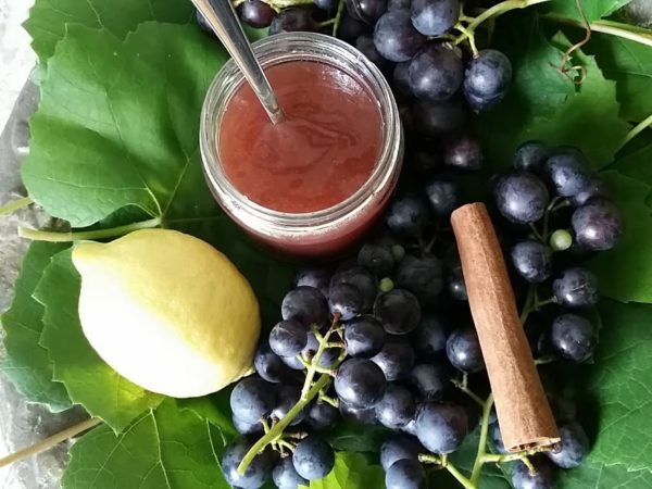 Trauben Gelee mit Zimt und Zitrone – Herzstück