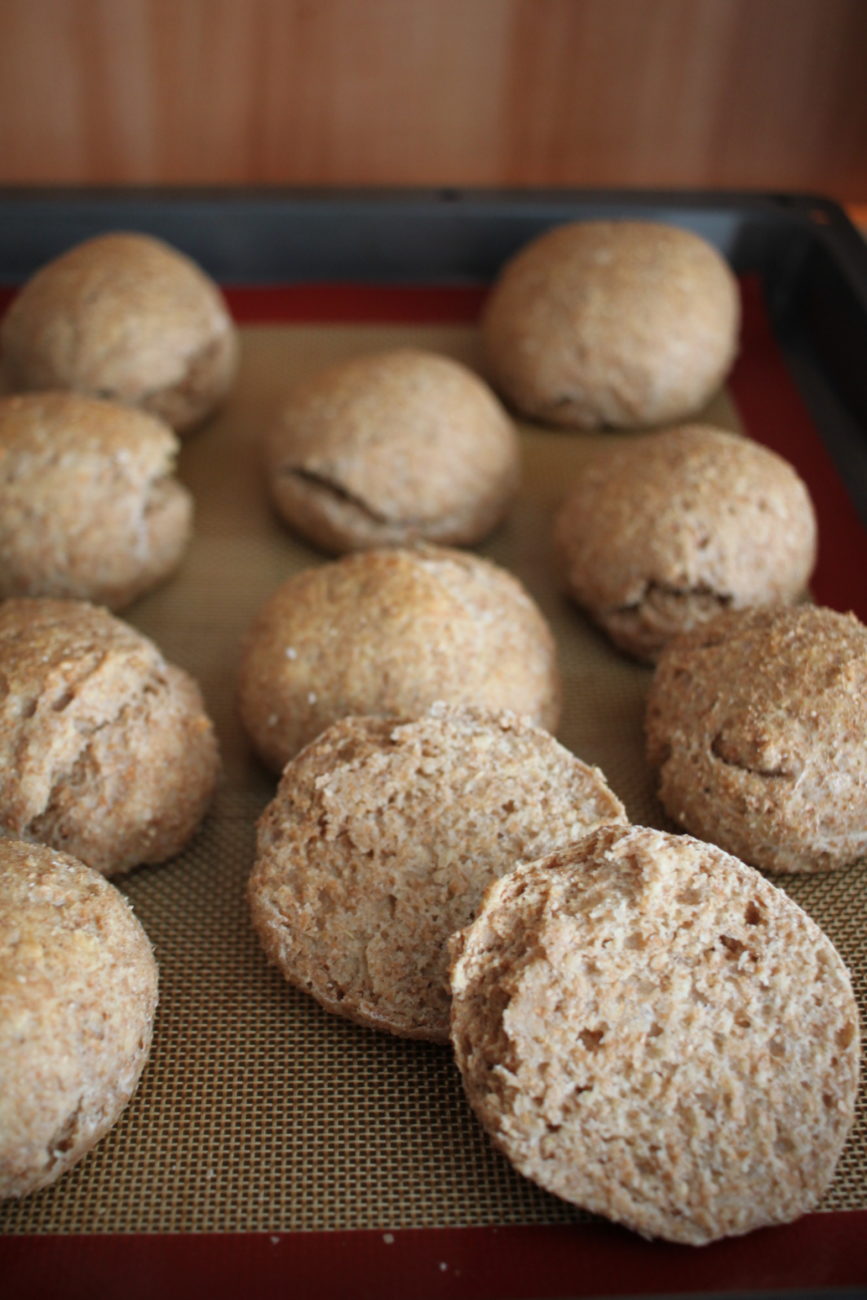 Schnelle Vollkorn-Quarkbrötchen – Herzstück