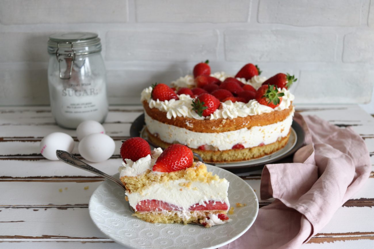 Erdbeer-Joghurt Torte | Backen ohne Mehl
